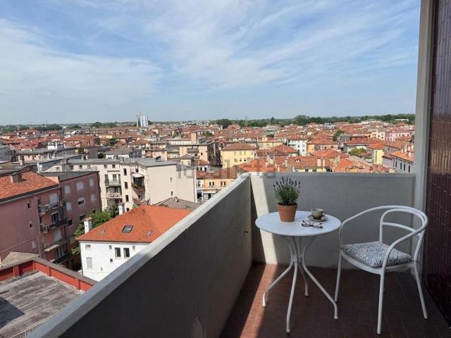 Appartamento in vendita a Mestre-Carpenedo, Venezia