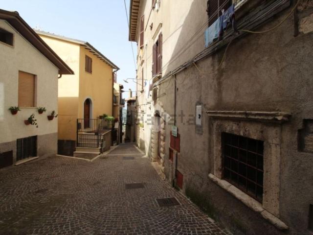 Appartamento in vendita a Scandriglia, Lazio