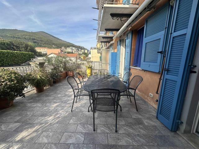 Appartamento in vendita a Spotorno, Liguria