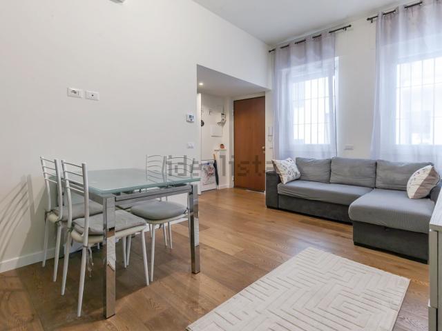 Appartamento in vendita a Municipio 7, Milano