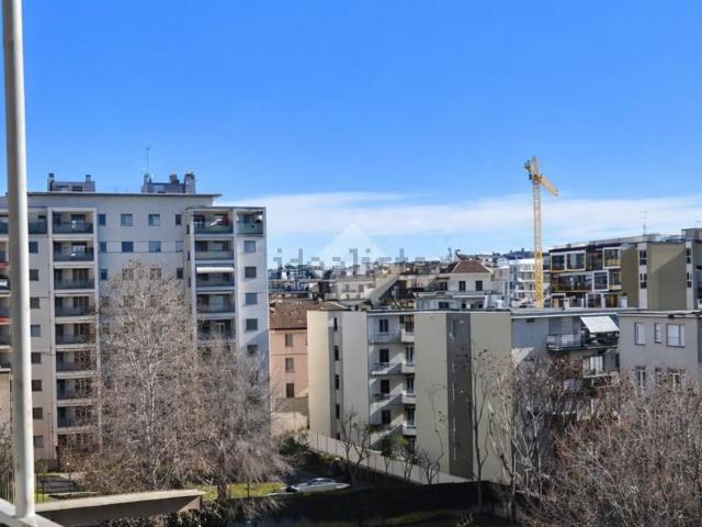 Appartamento in vendita a Municipio 8 di Milano, Milano