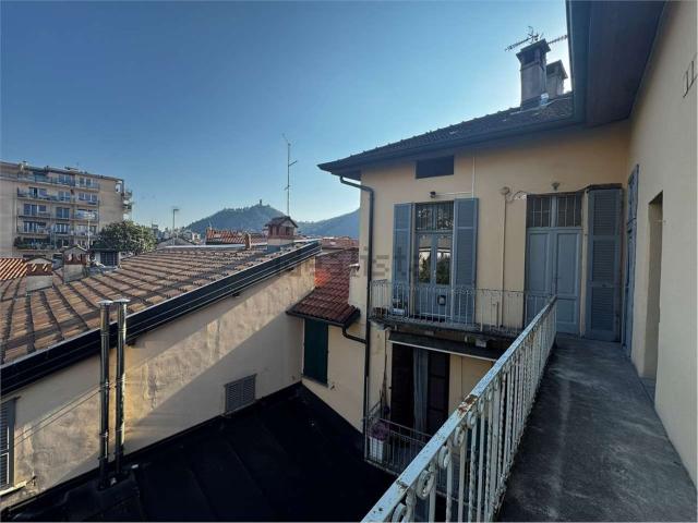 Appartamento in vendita a Sant'Abbondio, Como