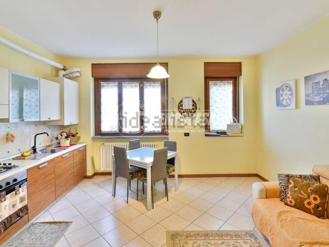 Appartamento in vendita a Cantù, Lombardia