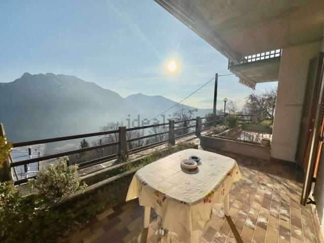 Appartamento in vendita a Casargo, Lombardia