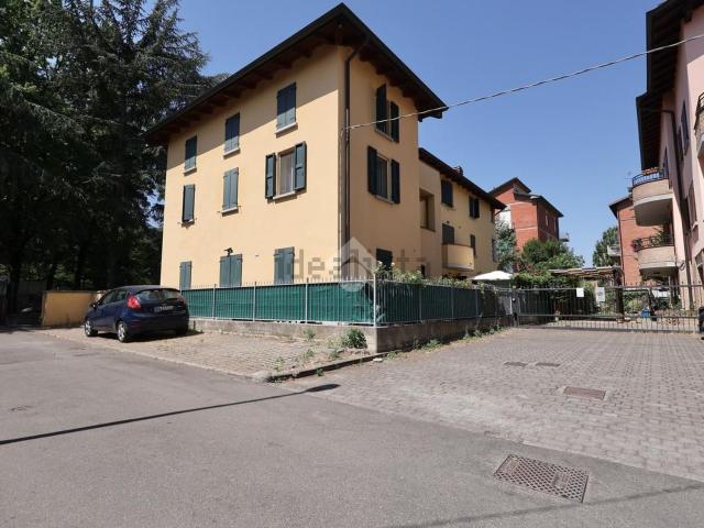 Appartamento in vendita a Villaggio Umberto Pistelli, Reggio Emilia