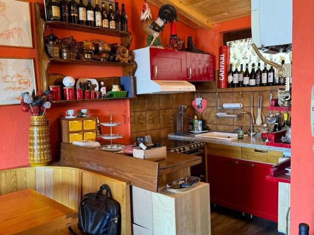 Appartamento in vendita a Comunità Montana della Valle Brembana, Zambla Alta