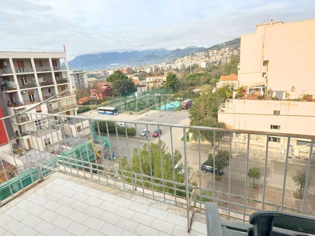 Appartamento in vendita a Salerno, Campania