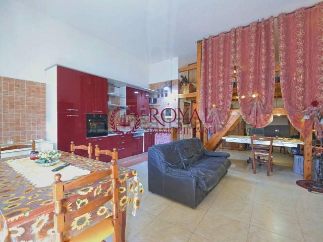 Appartamento in vendita a Collesalvetti, Toscana