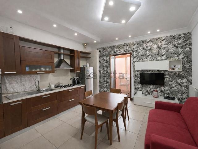 Appartamento in vendita a Arzano, Campania