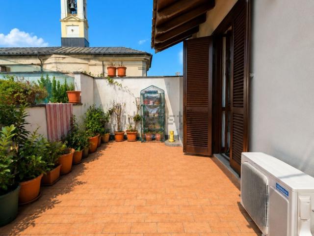 Appartamento in vendita a Rho, Lombardia