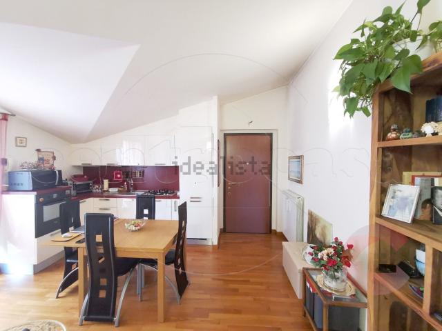 Appartamento in vendita a Corbetta, Milano