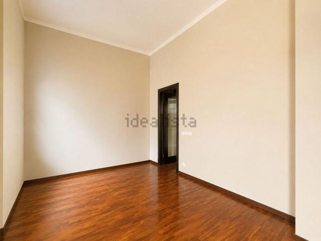 Appartamento in vendita a Treviglio, Lombardia