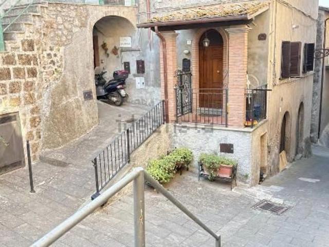 Appartamento in vendita a Vallerano, Lazio