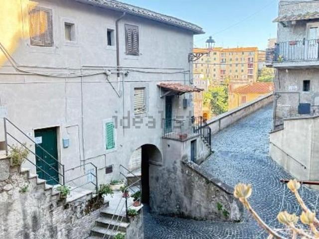 Appartamento in vendita a Vallerano, Viterbo
