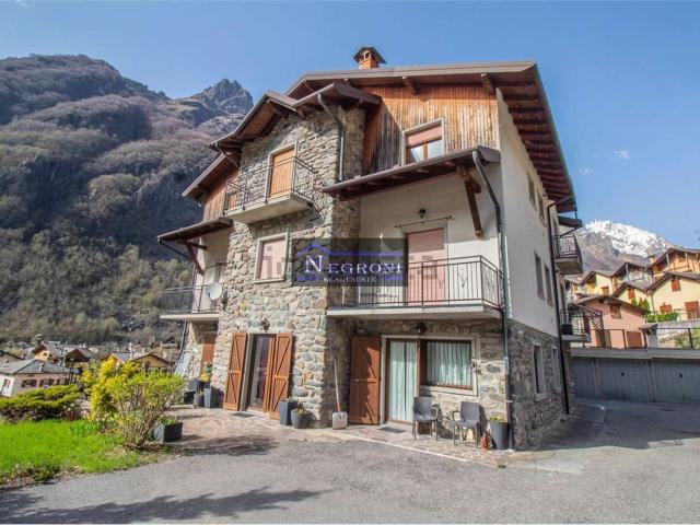 Appartamento in vendita a Valbondione, Lombardia