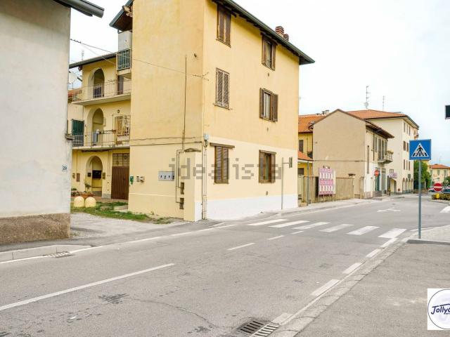 Appartamento in vendita a Lazzate, Lombardia