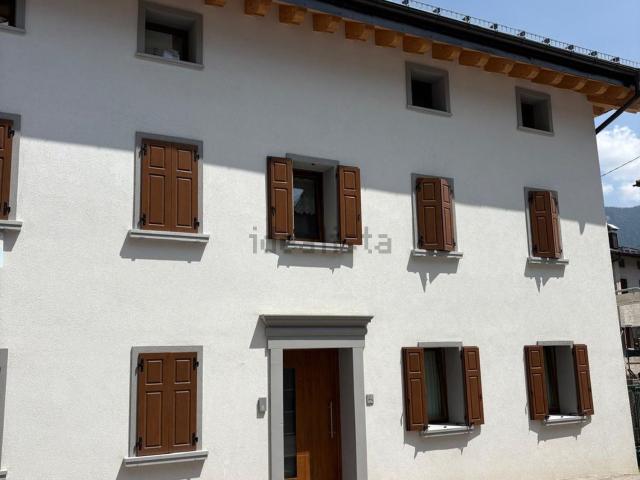 Appartamento in vendita a Calalzo Di Cadore, Veneto