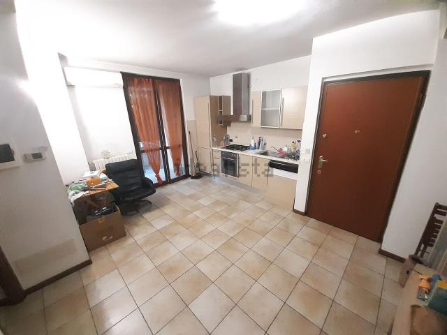 Appartamento in vendita a Rovellasca, Lombardia