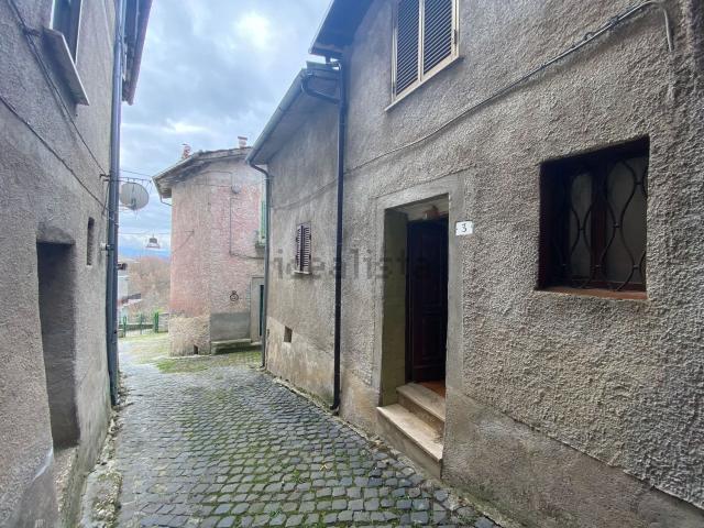Appartamento in vendita a Nespolo, Lazio