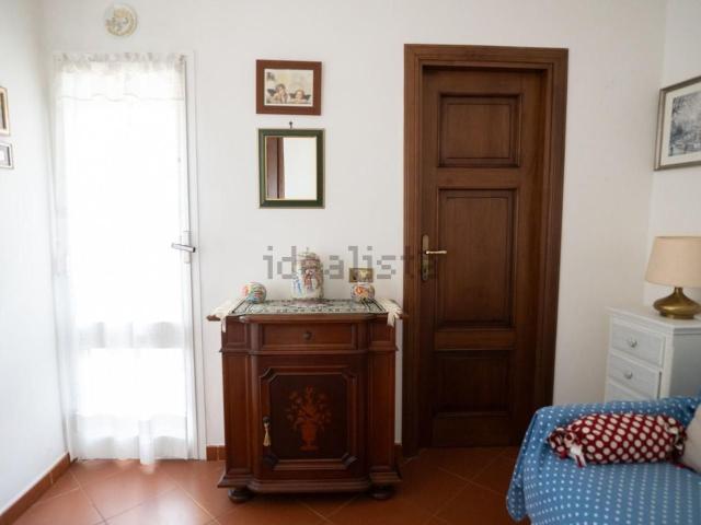 Appartamento in vendita a Follo, Liguria