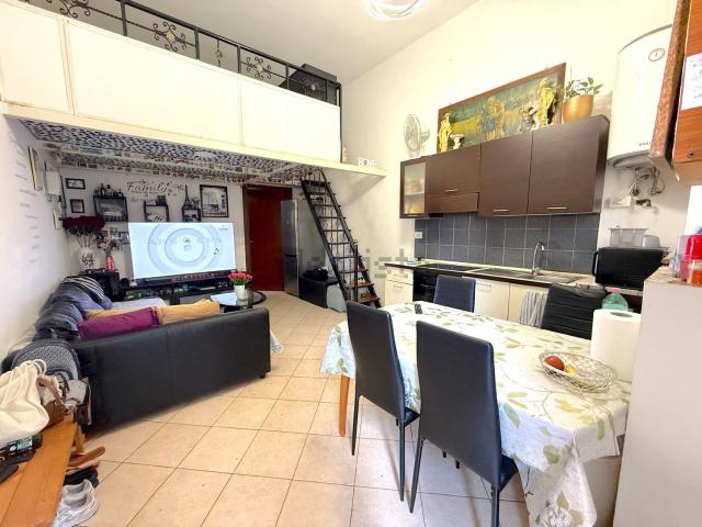 Appartamento in vendita a Adriano, Milano
