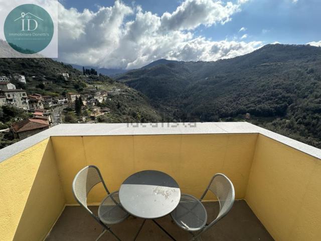 Appartamento in vendita a Apricale, Liguria