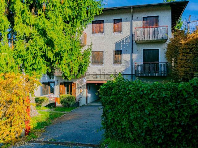 Appartamento in vendita a Comunità Montana della Valle Brembana, Costa Di Serina