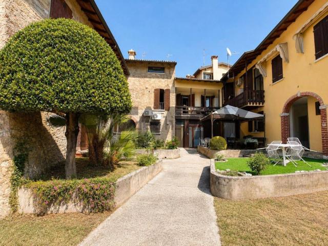 Appartamento in vendita a Comunità Montana Parco Alto Garda bresciano, Toscolano Maderno