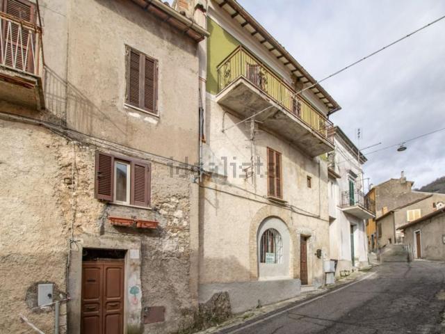 Appartamento in vendita a Rivodutri, Lazio