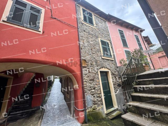 Appartamento in vendita a Carrodano, Liguria