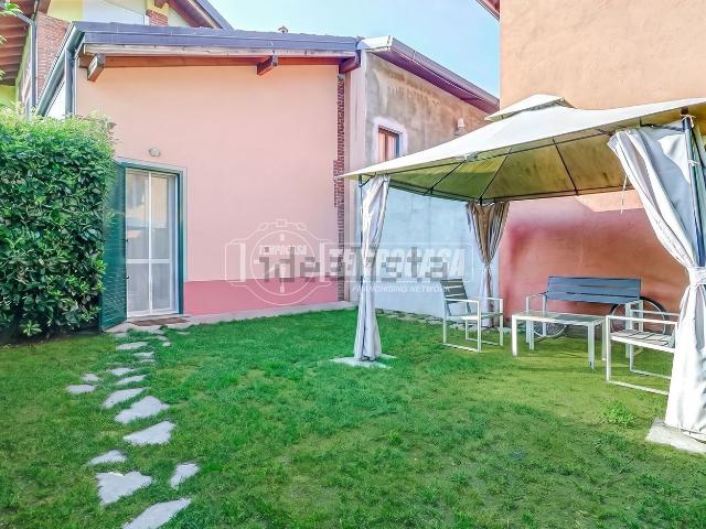 Appartamento in vendita a Cureggio, Novara