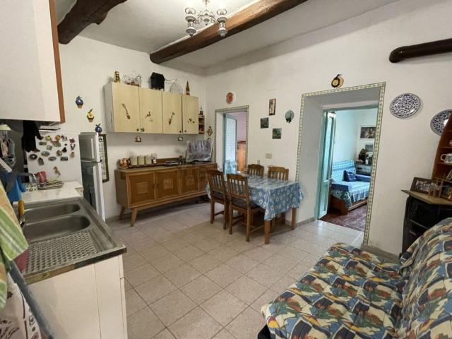 Appartamento in vendita a Piansano, Lazio