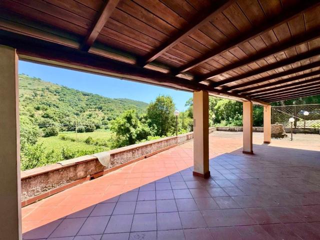 Appartamento in vendita a Rio, Toscana