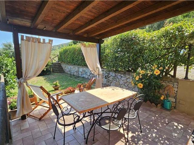 Appartamento in vendita a Rio, Toscana