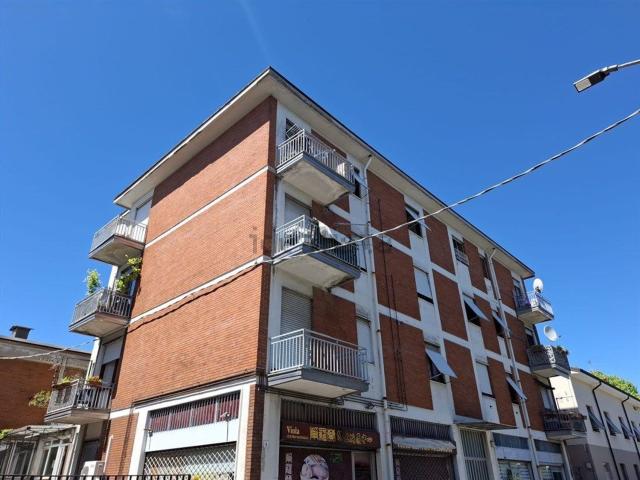 Appartamento in vendita a Meda, Lombardia