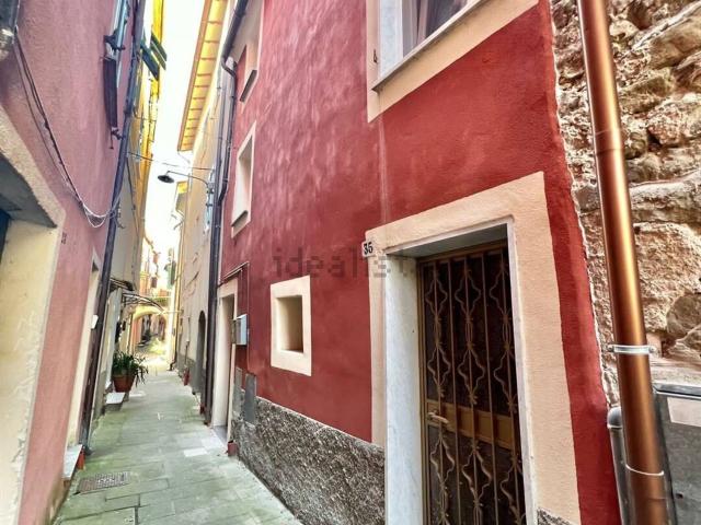 Appartamento in vendita a Vezzano Ligure, Liguria