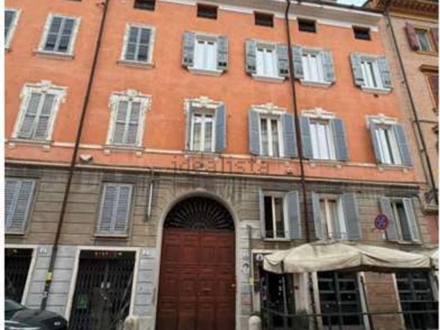 Appartamento in vendita a Centro Storico, Modena