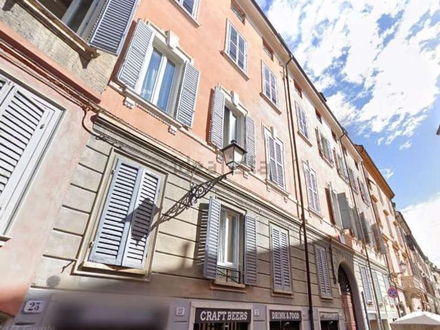 Appartamento in vendita a Centro Storico, Modena