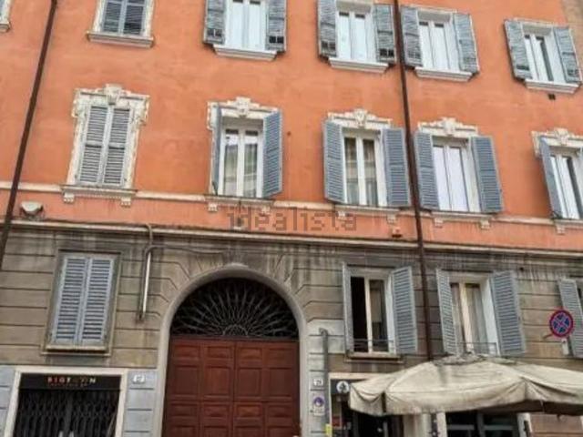 Appartamento in vendita a Centro Storico, Modena