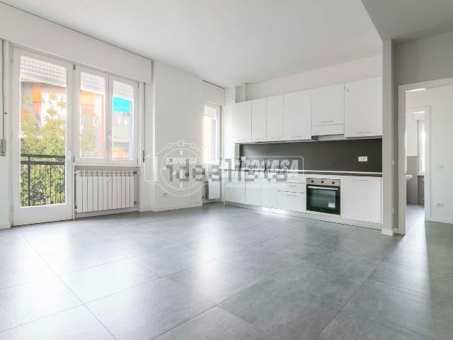 Appartamento in vendita a Como, Lombardia