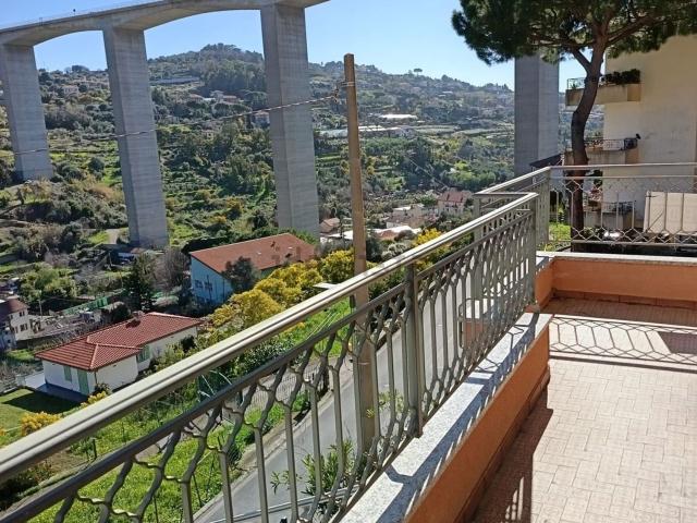 Appartamento in vendita a Bordighera, Liguria