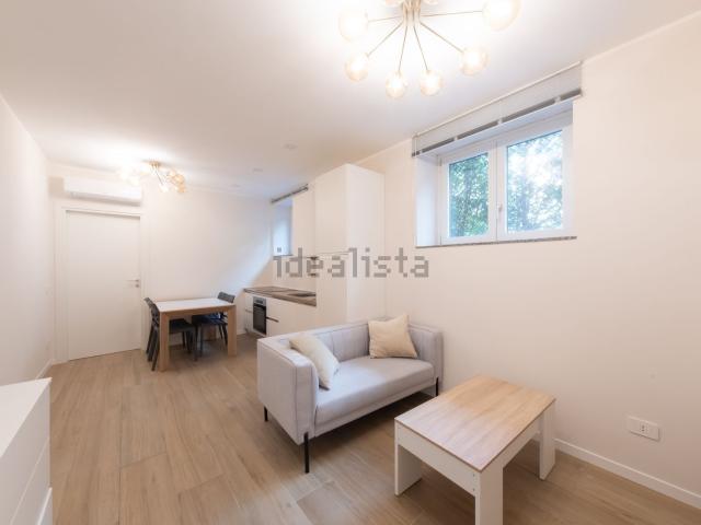 Appartamento in vendita a Municipio 4, Milano