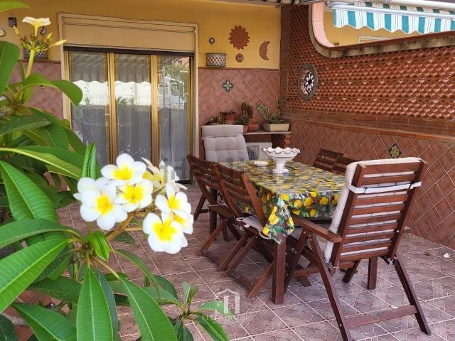 Appartamento in vendita a Letojanni, Sicilia