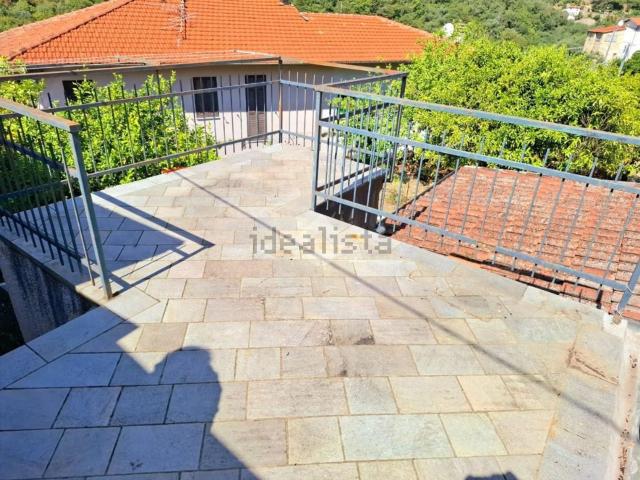 Appartamento in vendita a San Bartolomeo Al Mare, Liguria