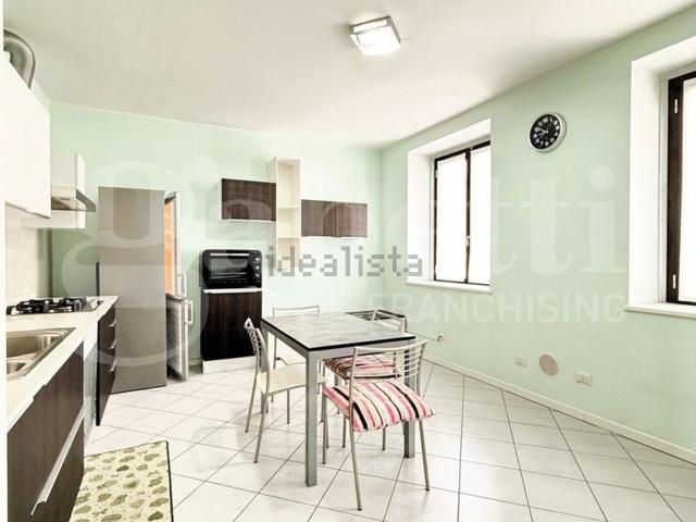 Appartamento in vendita a Gerenzano, Lombardia