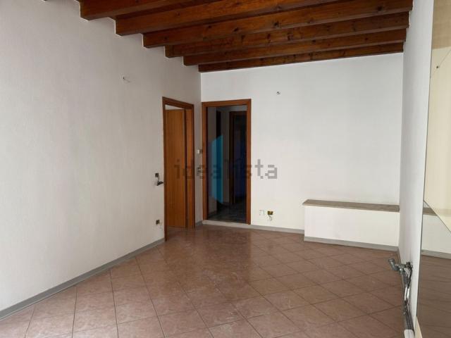 Appartamento in vendita a Zona Est, Brescia