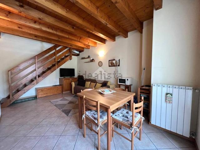 Appartamento in vendita a Fiorine, Clusone