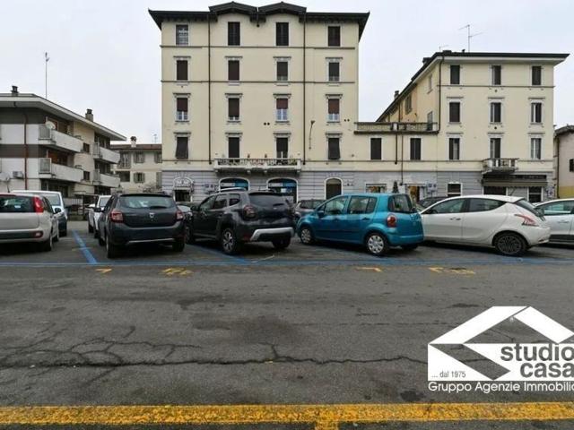 Appartamento in vendita a Melegnano, Milano