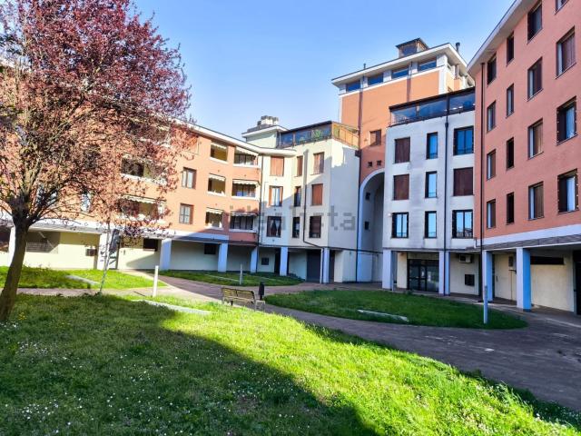 Appartamento in vendita a Concorezzo, Lombardia