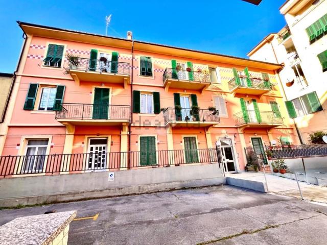 Appartamento in vendita a Albenga, Liguria